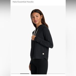 Vuori halo essential hoodie